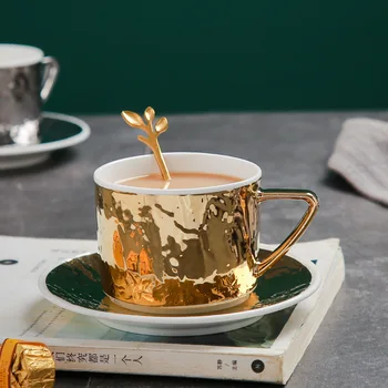 Euroopa luksuslik kuld ja hõbe on sisse pressitud keraamilised kohvi tass ja alustass office leibkonna piima aroomitee
